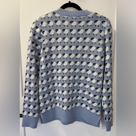 Ladies Sweater - Picture 4 of 5